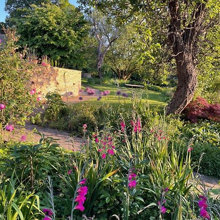 Masons Cottage, An Idyllic Retreat In An Area Of Outstanding Beauty, Close To Blenheim Palace, Oxford & The Cotswolds Stonesfield Exterior foto