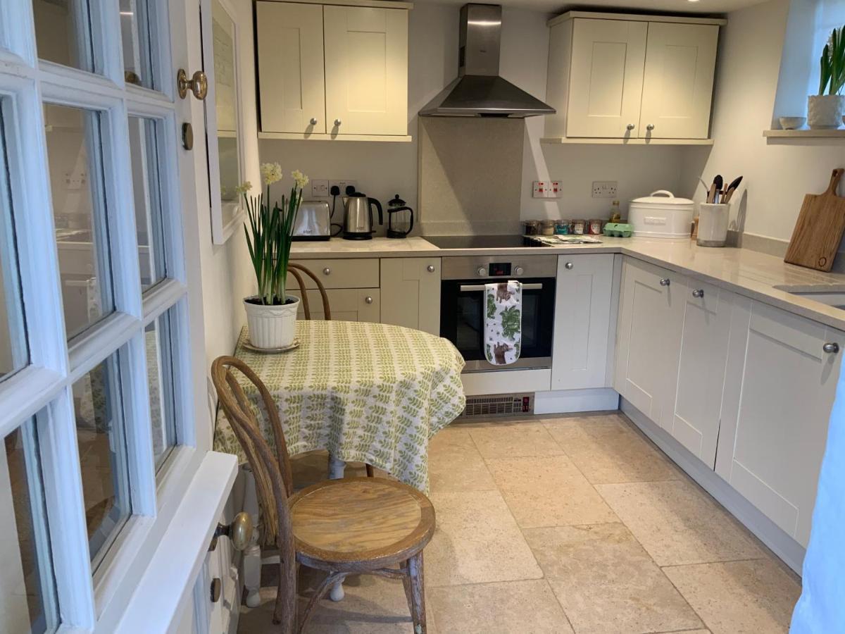 Masons Cottage, An Idyllic Retreat In An Area Of Outstanding Beauty, Close To Blenheim Palace, Oxford & The Cotswolds Stonesfield Exterior foto